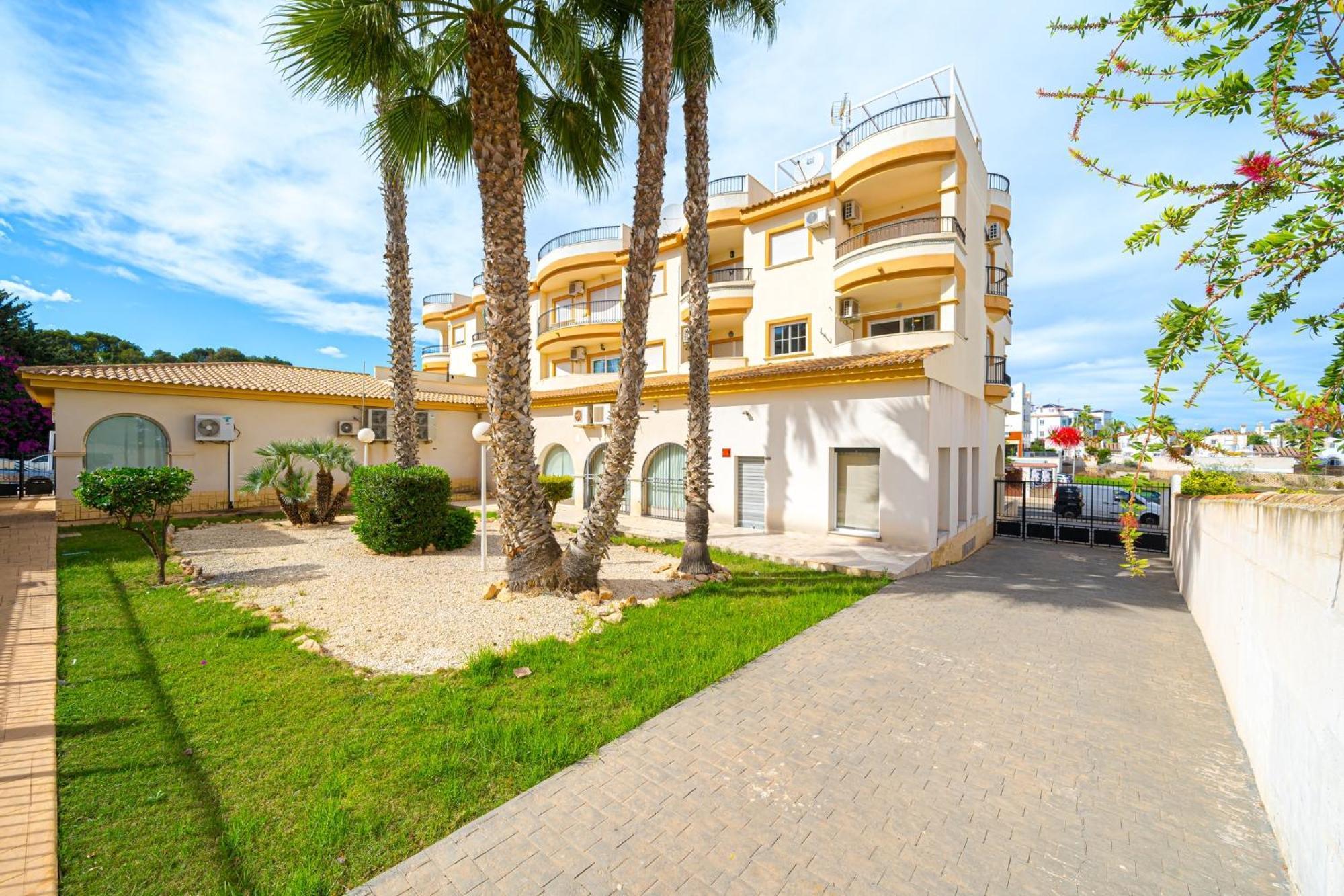 Villamartin Apartment. Excellent Location For Golfers, Cyclists And Hikers Екстер'єр фото