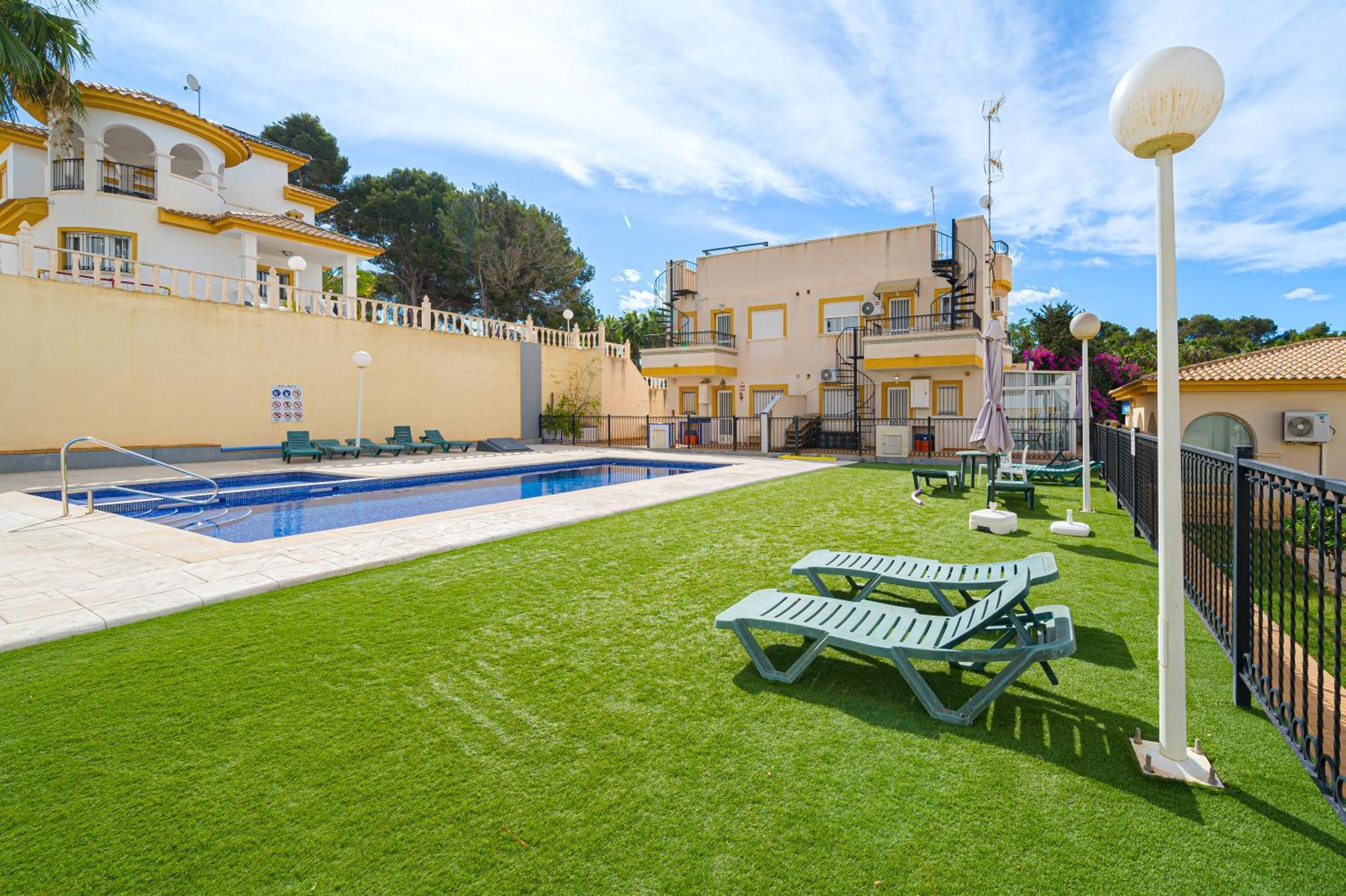 Villamartin Apartment. Excellent Location For Golfers, Cyclists And Hikers Екстер'єр фото