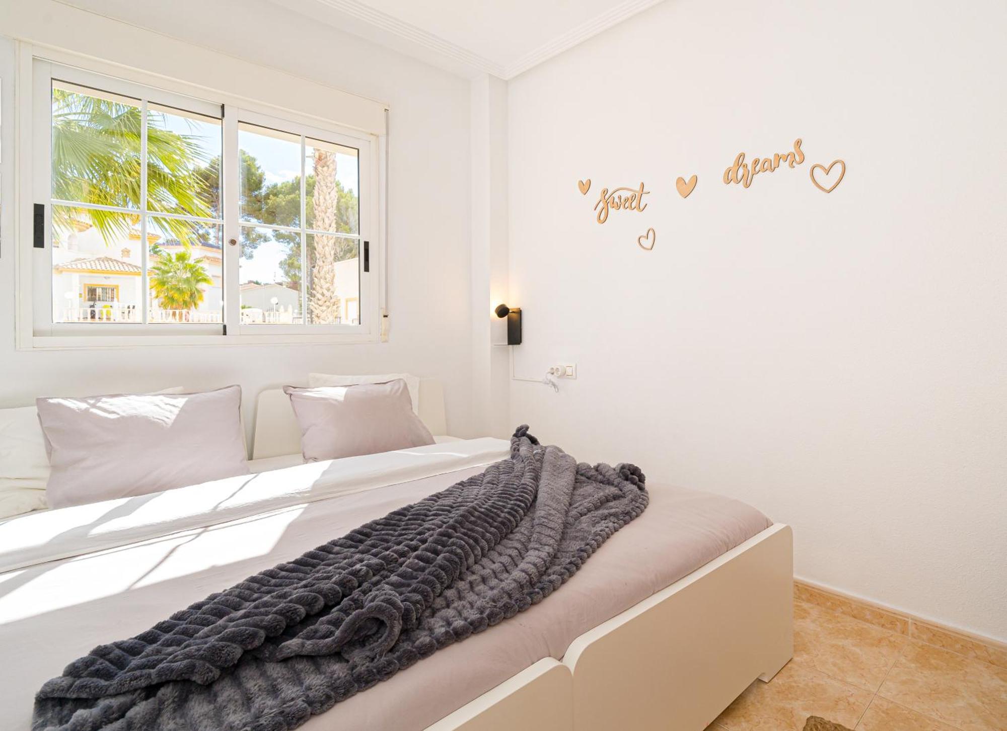 Villamartin Apartment. Excellent Location For Golfers, Cyclists And Hikers Екстер'єр фото